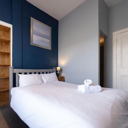 Bright 1 Bedroom Apartment Near City Centre Edinburg Exteriör bild