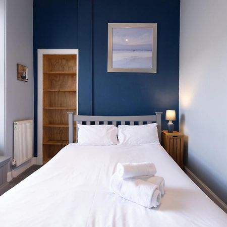 Bright 1 Bedroom Apartment Near City Centre Edinburg Exteriör bild