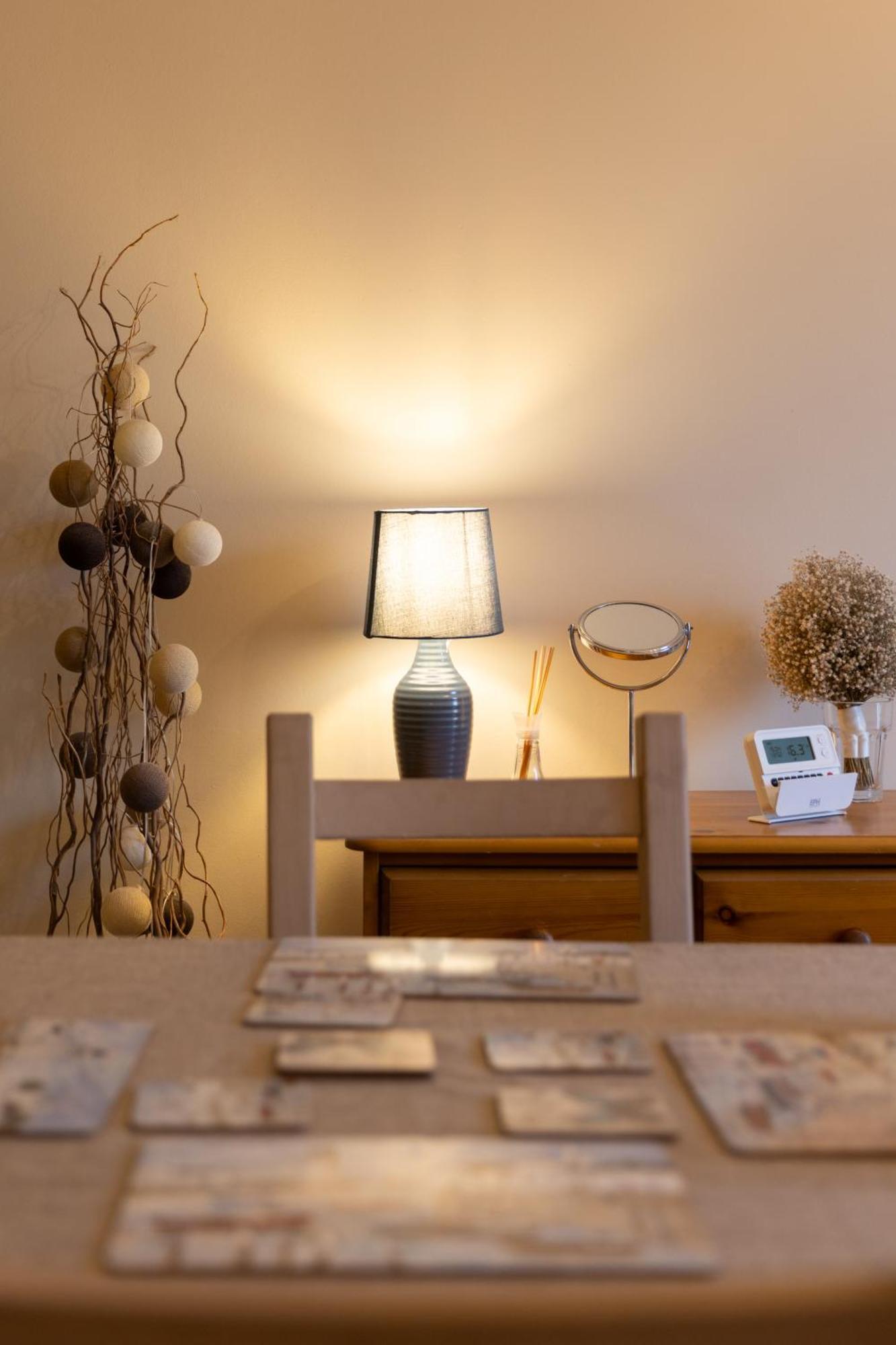 Bright 1 Bedroom Apartment Near City Centre Edinburg Exteriör bild
