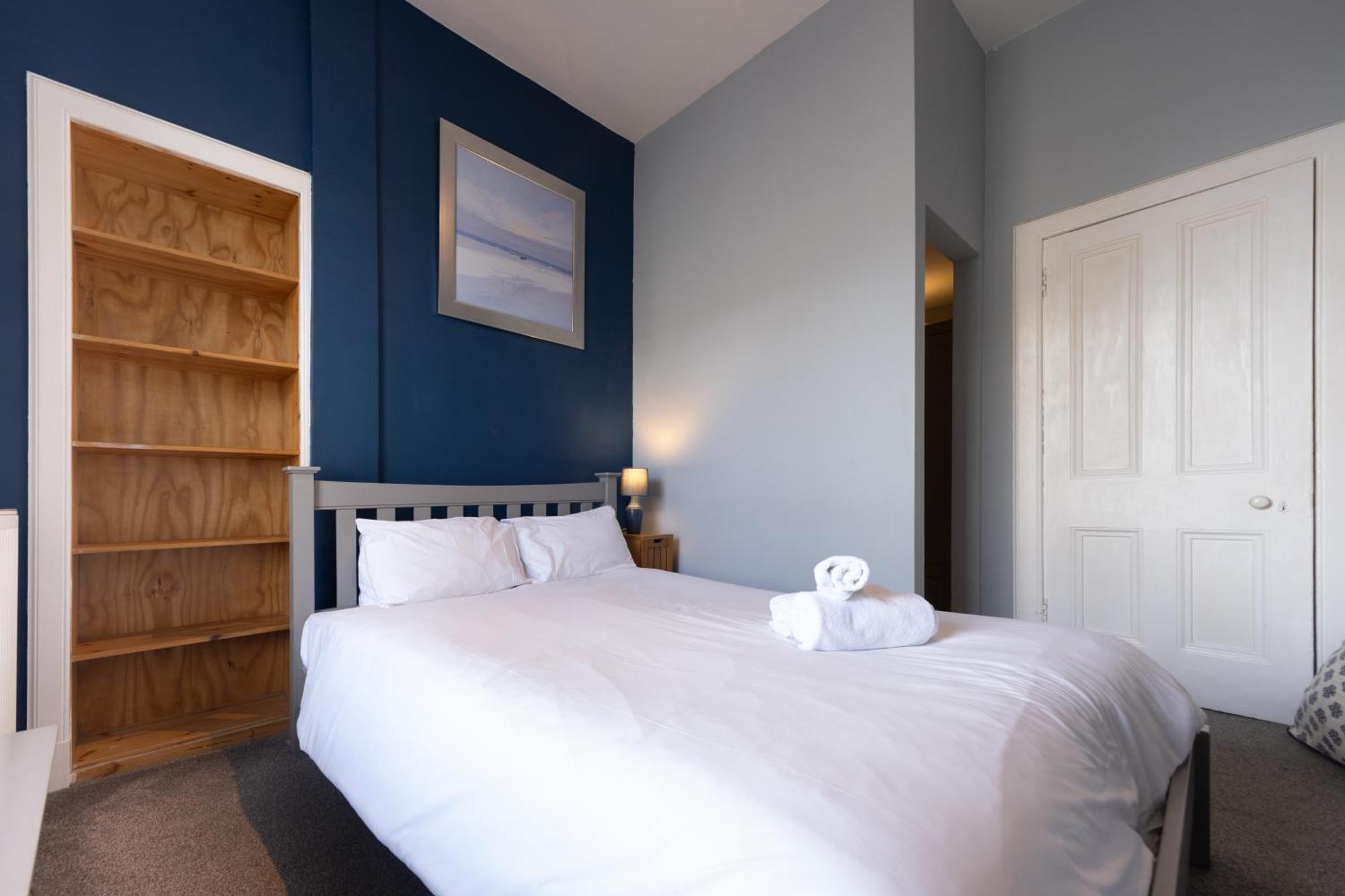Bright 1 Bedroom Apartment Near City Centre Edinburg Exteriör bild